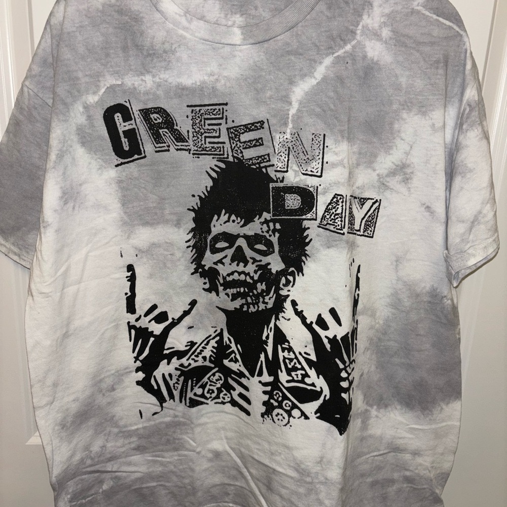 Green Day Graphic Tie-Dye Men's Shirt